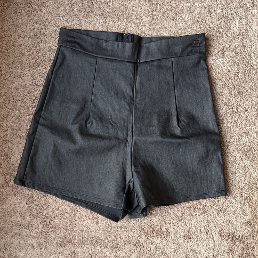 Windsor Charcoal High-Waisted Shorts